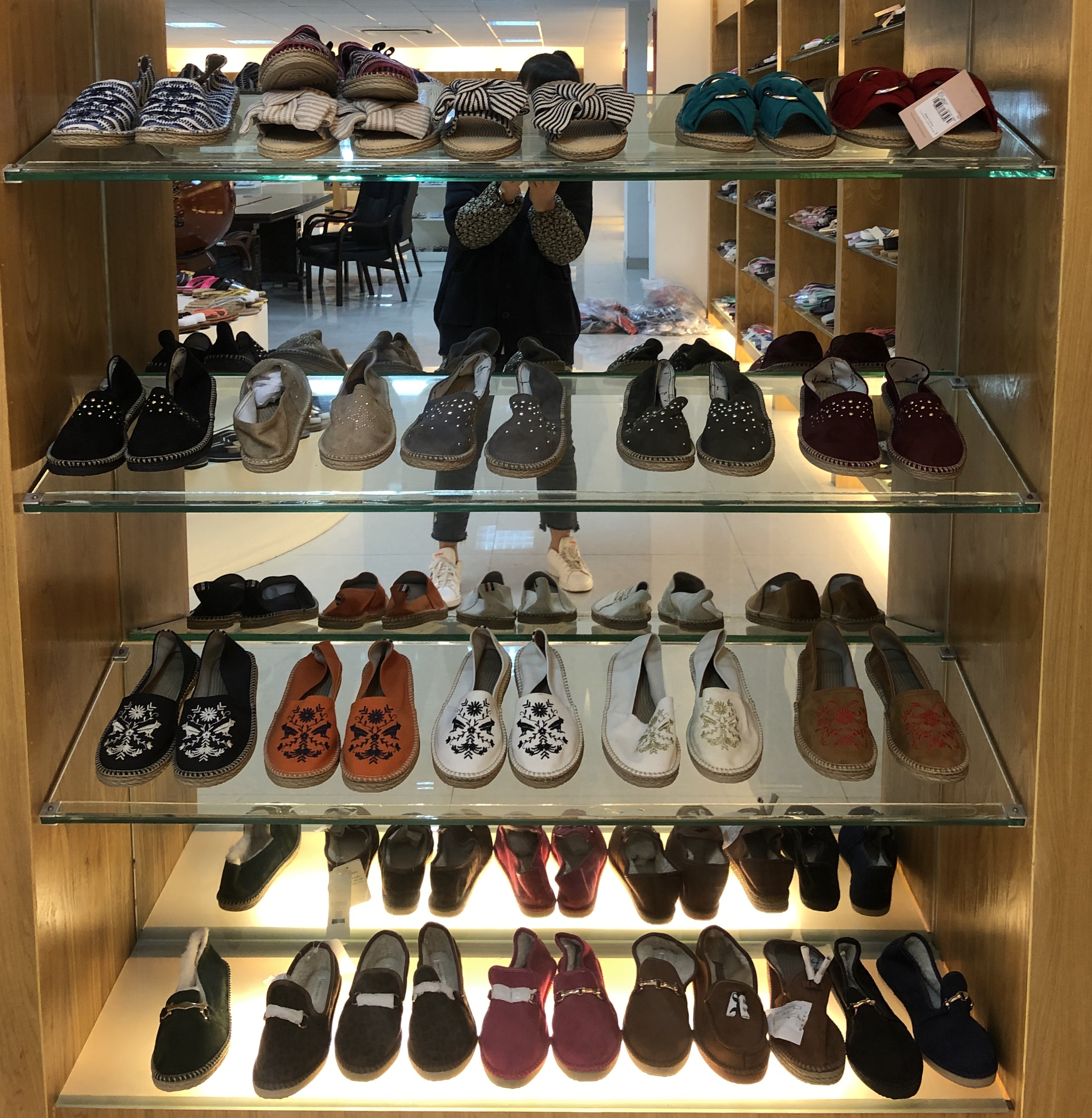 slipper sample room 